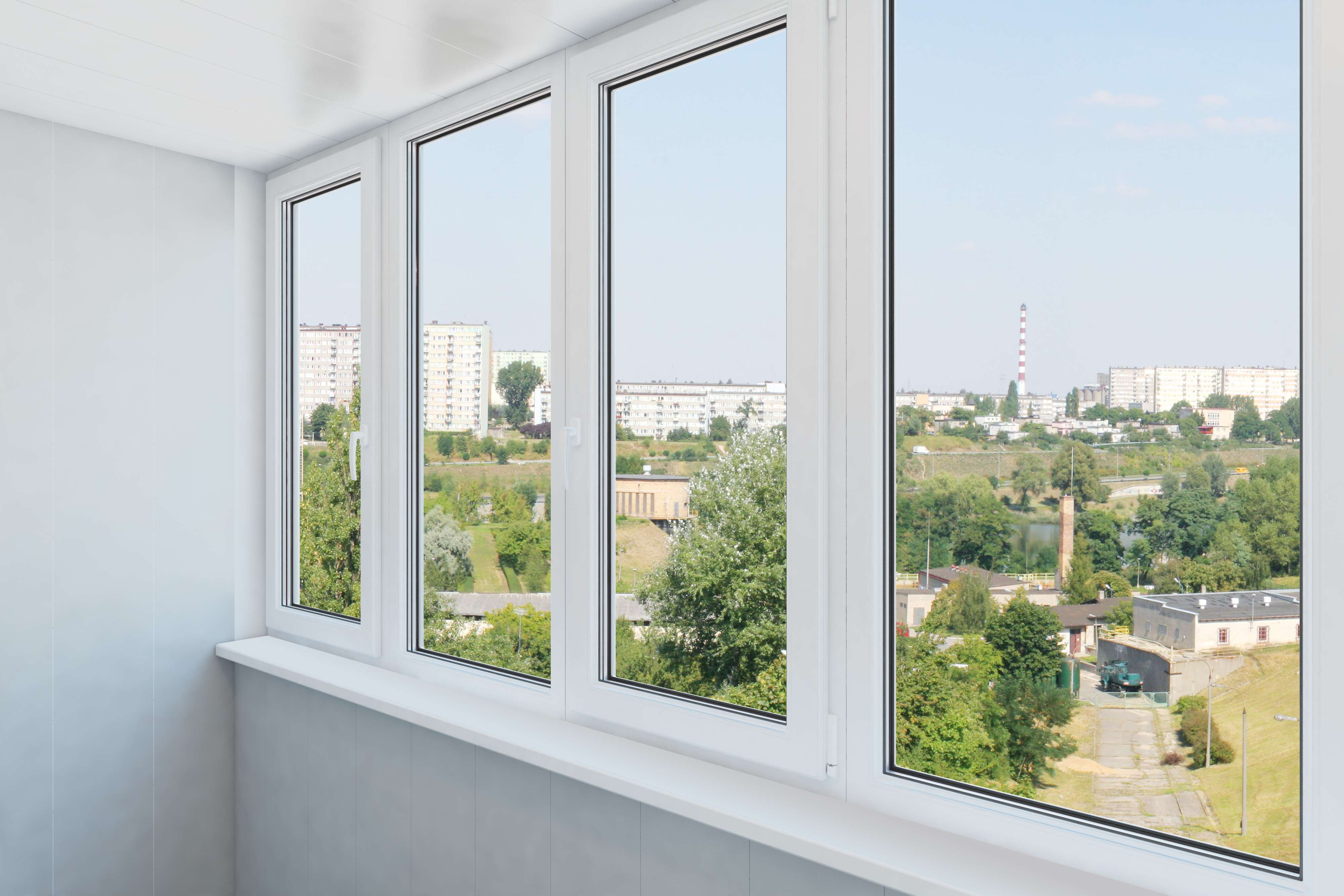 Получайте подарки при заказе остекления: - 40% на остекление балкона!